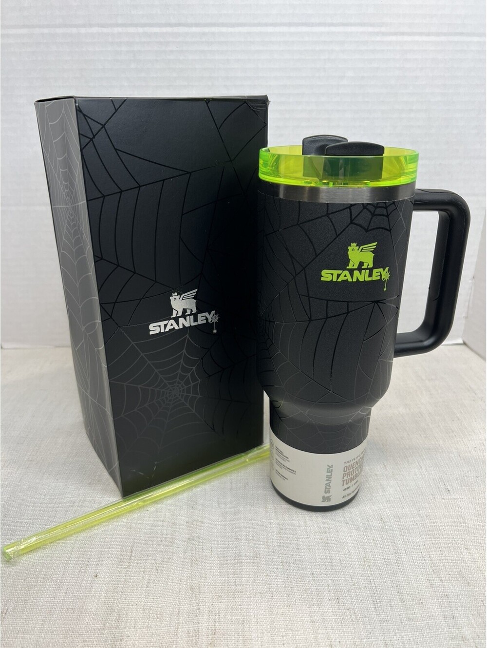 Stanley Quencher H2.0 FlowState 40 oz Tumbler Black Green Spider Web